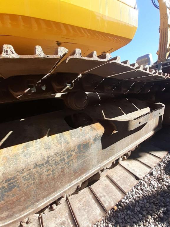 Komatsu PC210LCi-11 Photo 6