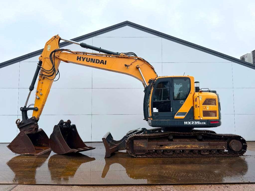 Hyundai HX235 LCR - Extra Bucket / Automatic Greasing Photo 1