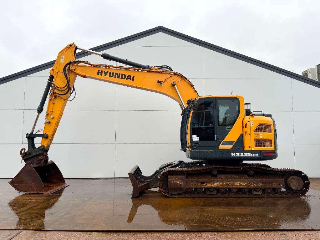Hyundai HX235 LCR - Extra Bucket / Automatic Greasing Photo 2