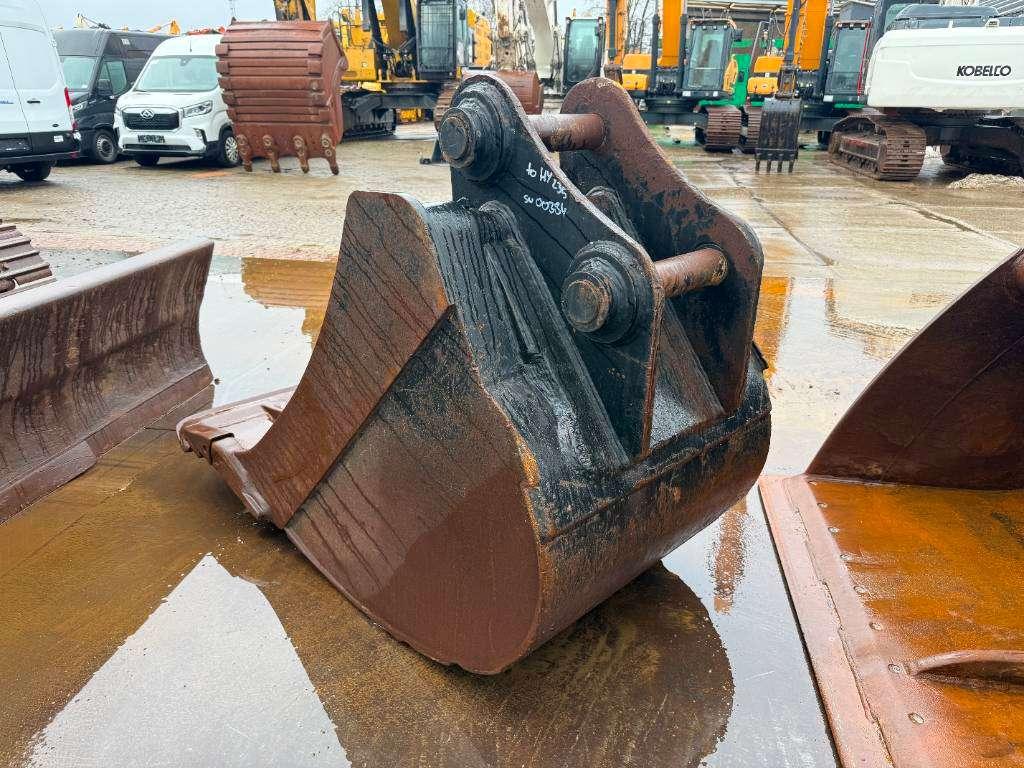 Hyundai HX235 LCR - Extra Bucket / Automatic Greasing Photo 27
