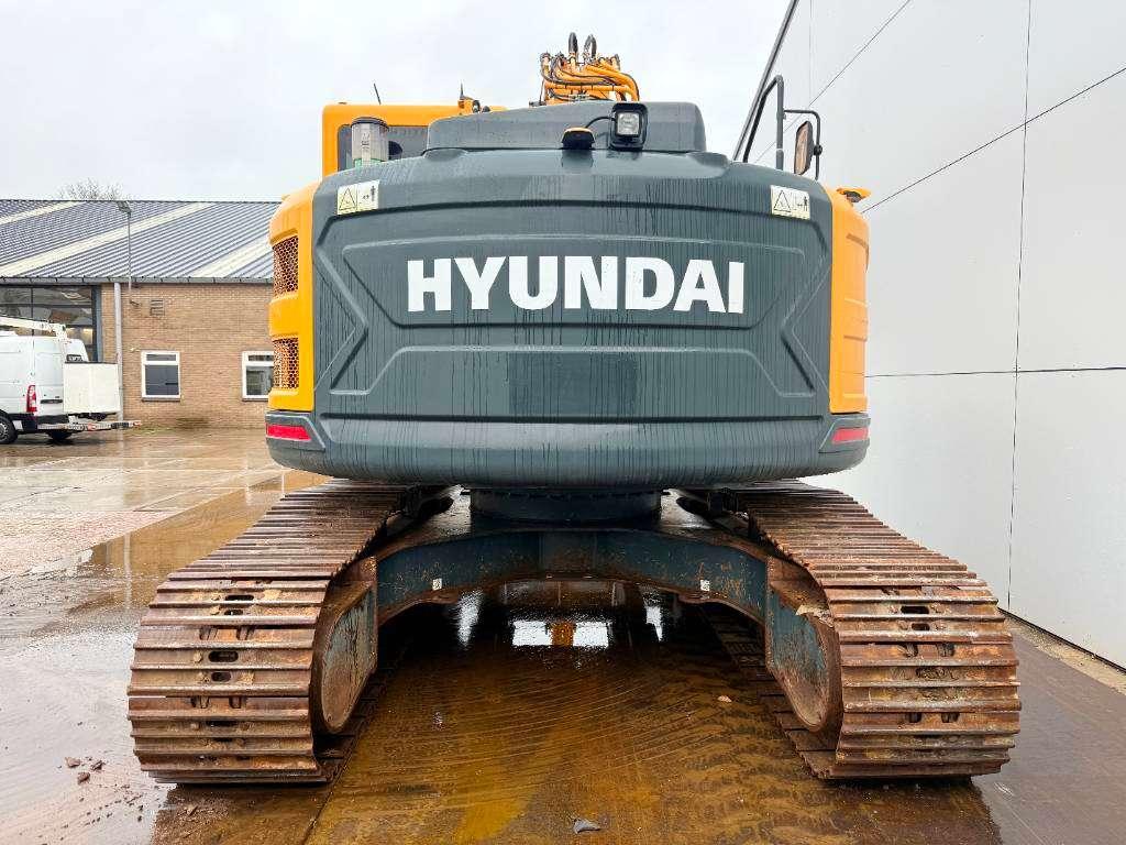 Hyundai HX235 LCR - Extra Bucket / Automatic Greasing Photo 4