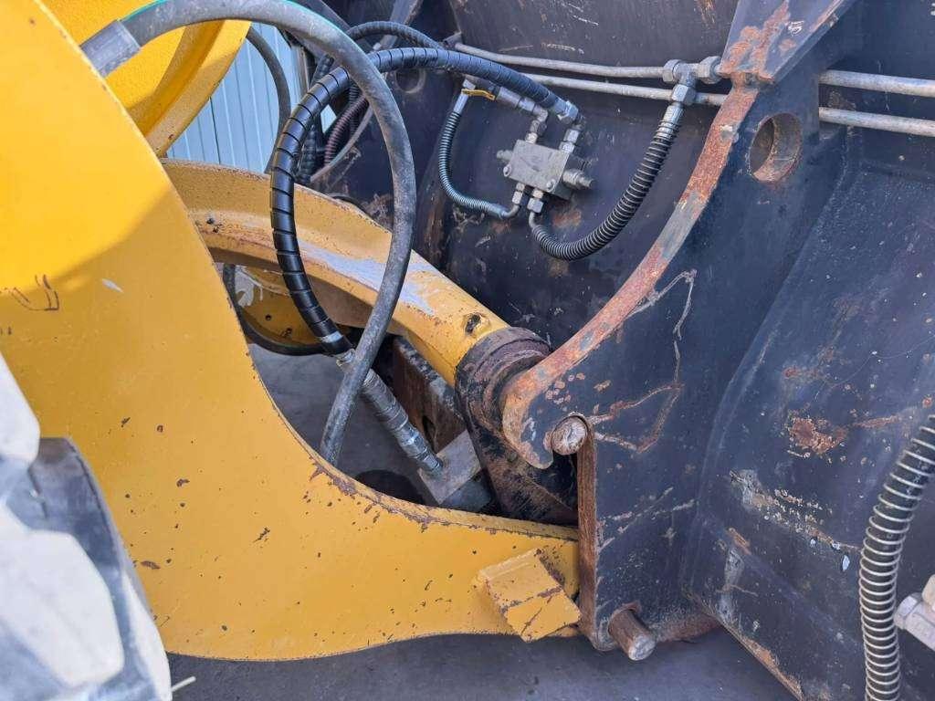 Caterpillar 906M Photo 14