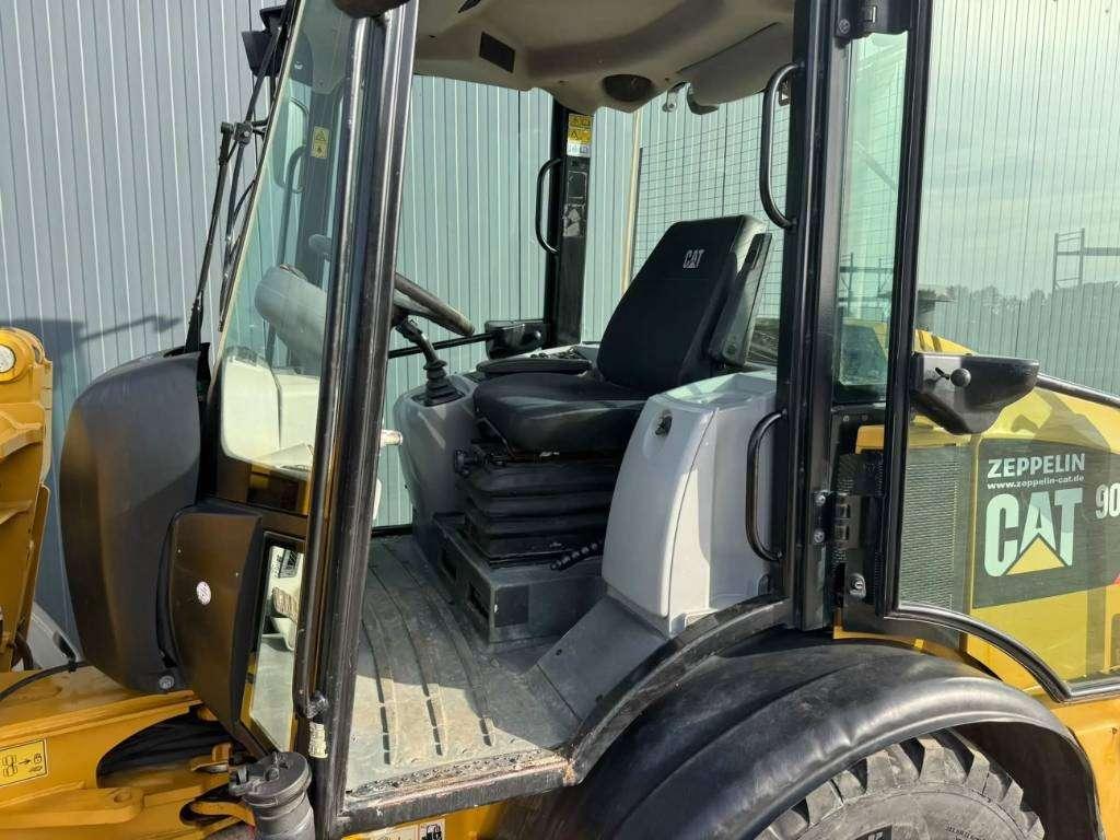 Caterpillar 906M Photo 23