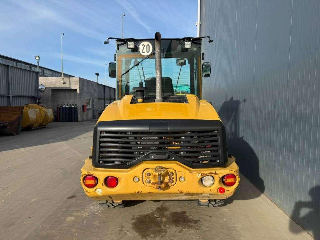 Caterpillar 906M Photo 7