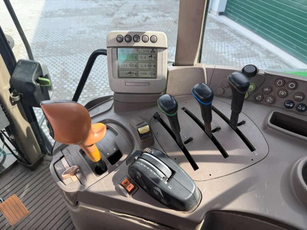 John Deere 7530 PowerQuad Photo 25