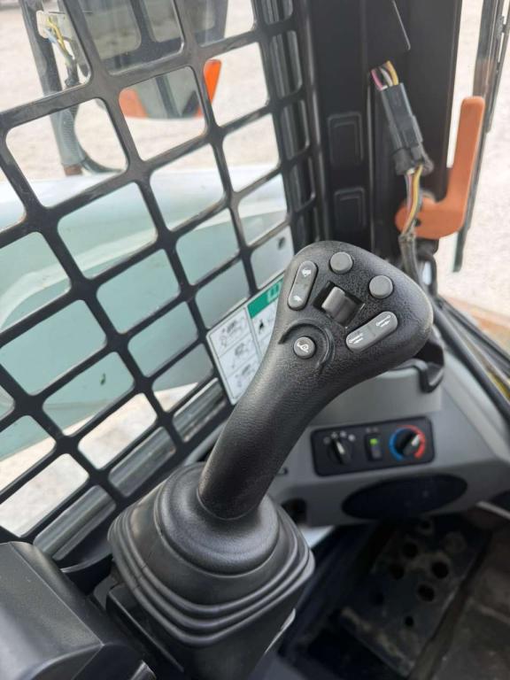 Bobcat T770 Photo 11