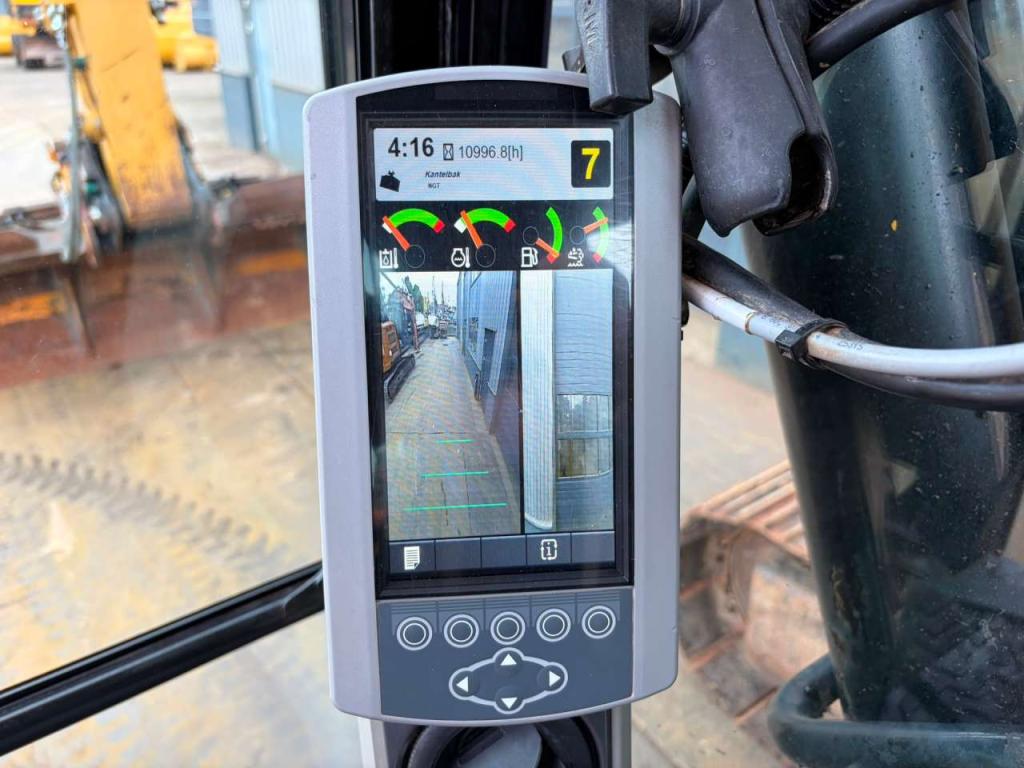 Caterpillar 320FL Photo 22
