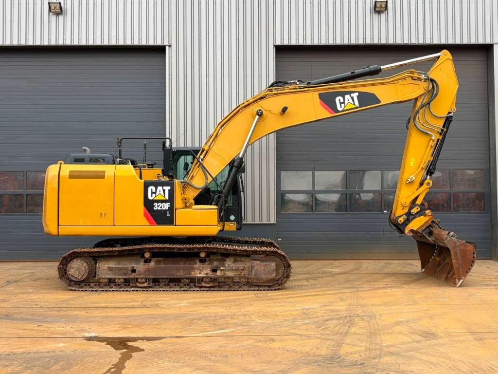 Caterpillar 320FL Photo 5