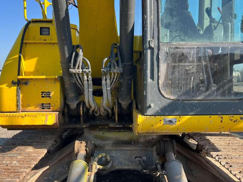 Takeuchi TB2150R Photo 3