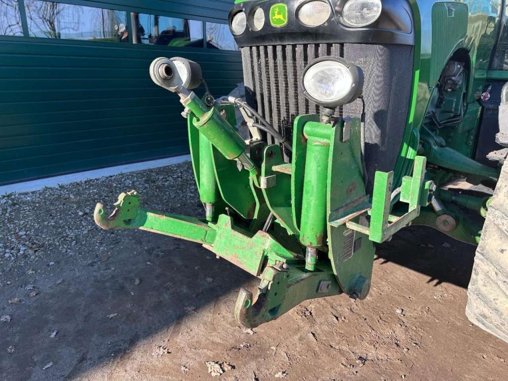 John Deere 8120 Powershift Photo 14