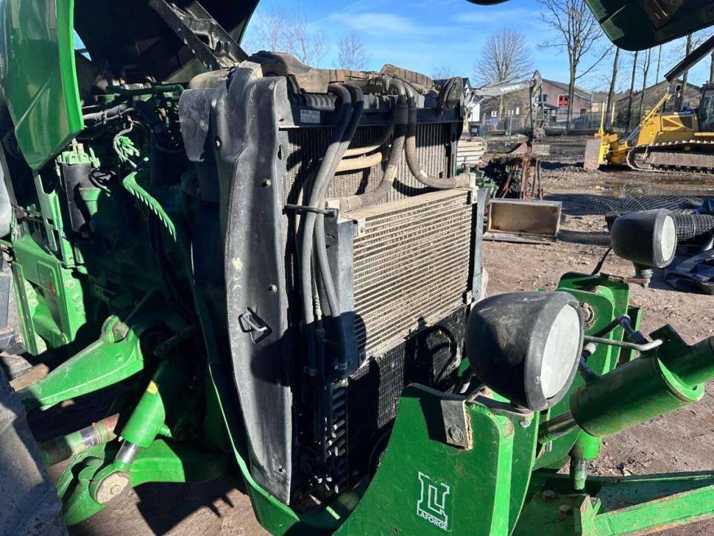 John Deere 8120 Powershift Photo 16