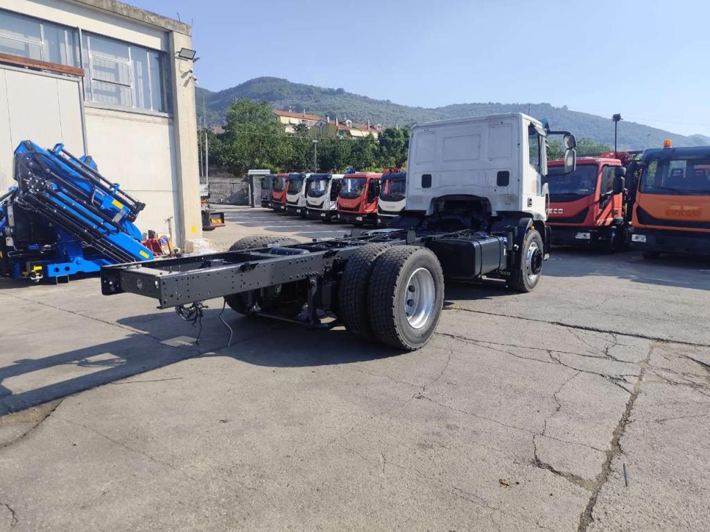Iveco EUROCARGO 180E32 Photo 26