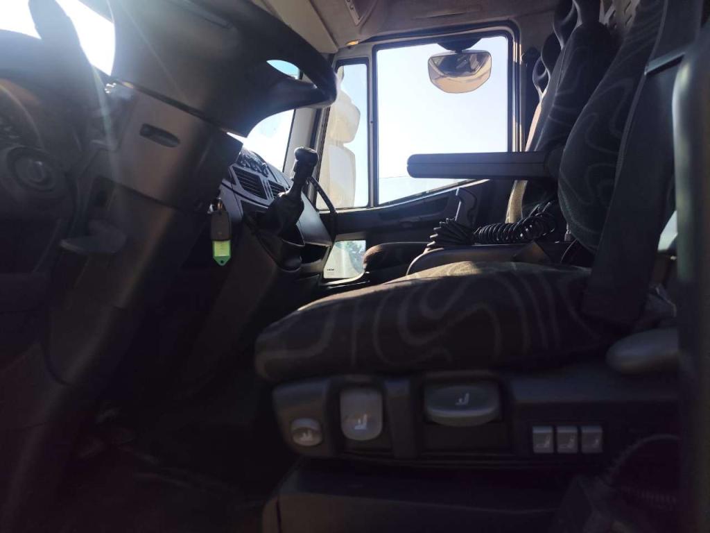 Iveco EUROCARGO 180E32 Photo 9