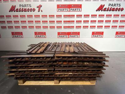 Iron tracks for Hitachi ZX130-5 / ZX130-6 / ZX135 sold by Massucco T. Srl Area Ricambi