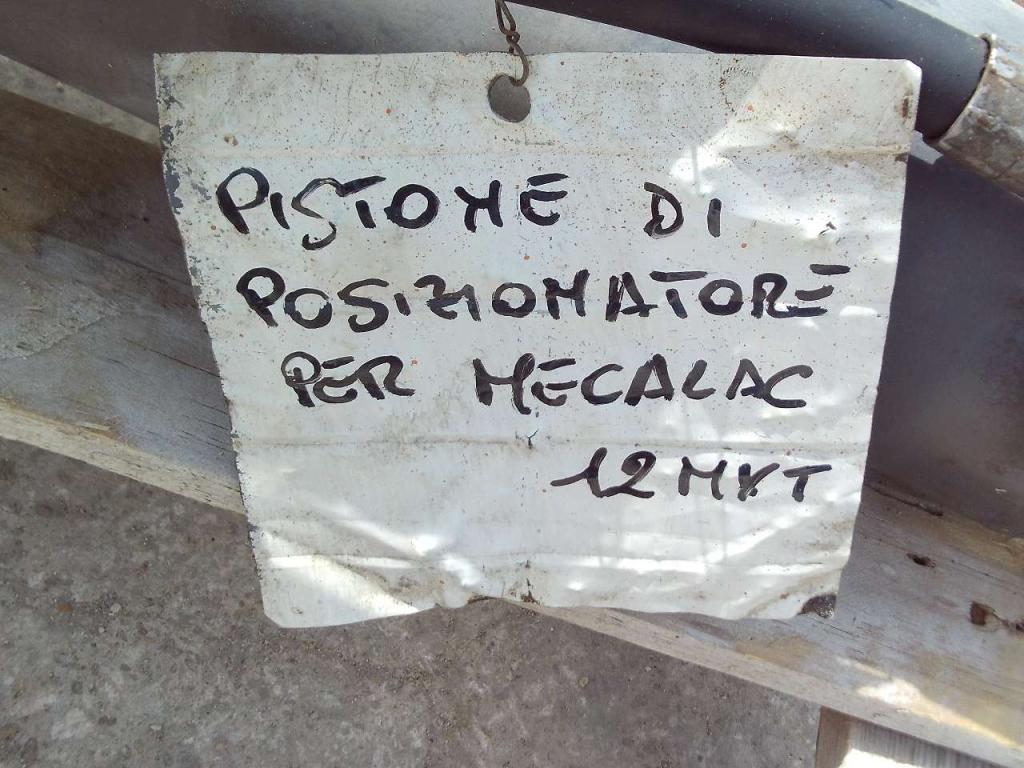 Positioner piston for Mecalac 12MXT Photo 4