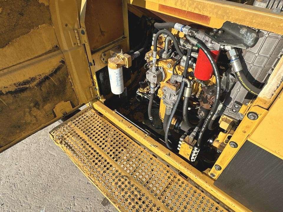 Caterpillar M325D 4X4 Photo 10
