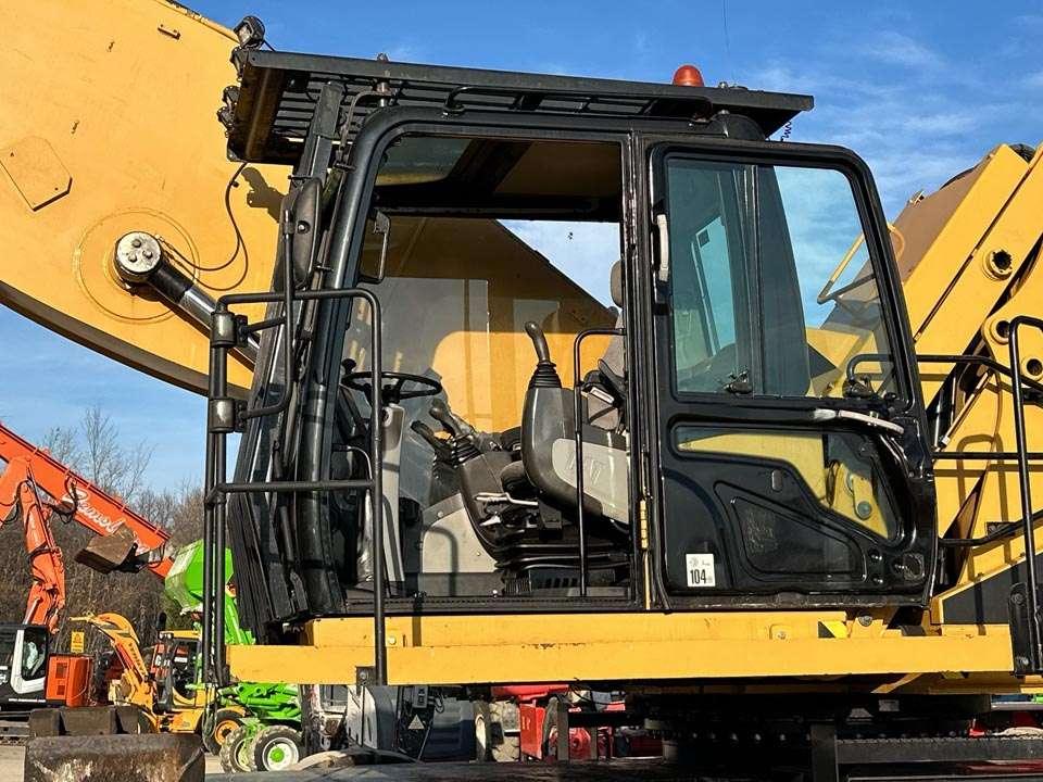 Caterpillar M325D 4X4 Photo 13
