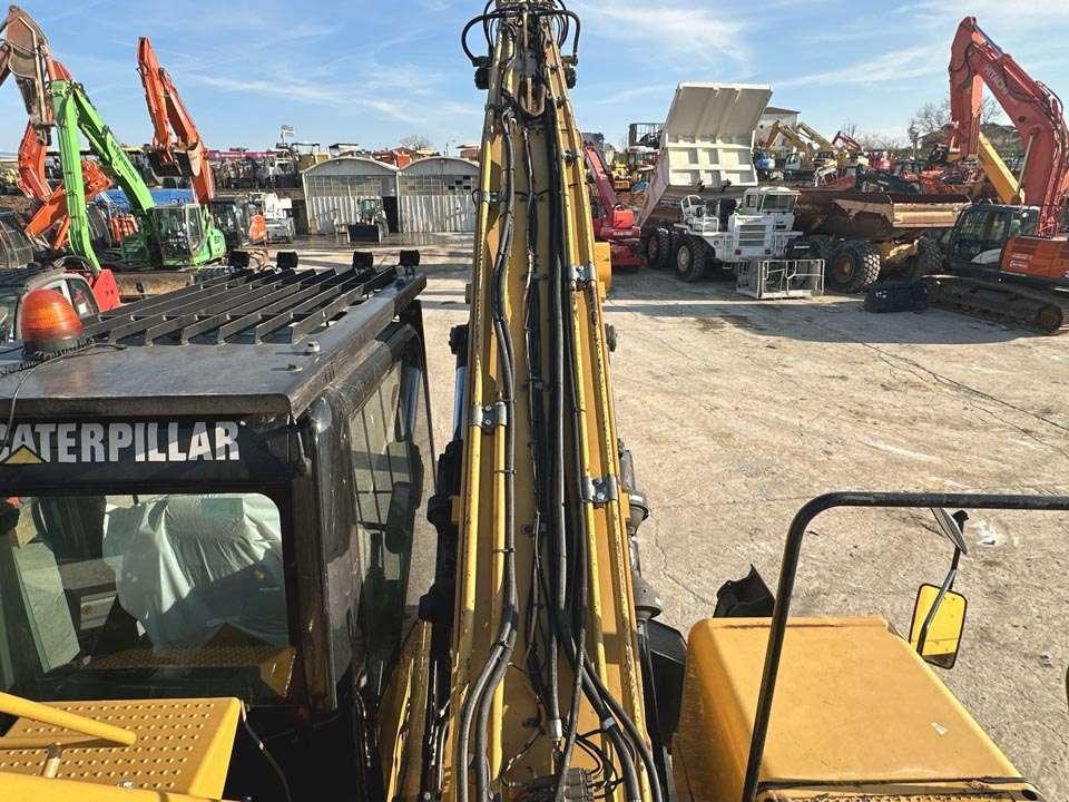 Caterpillar M325D 4X4 Photo 9