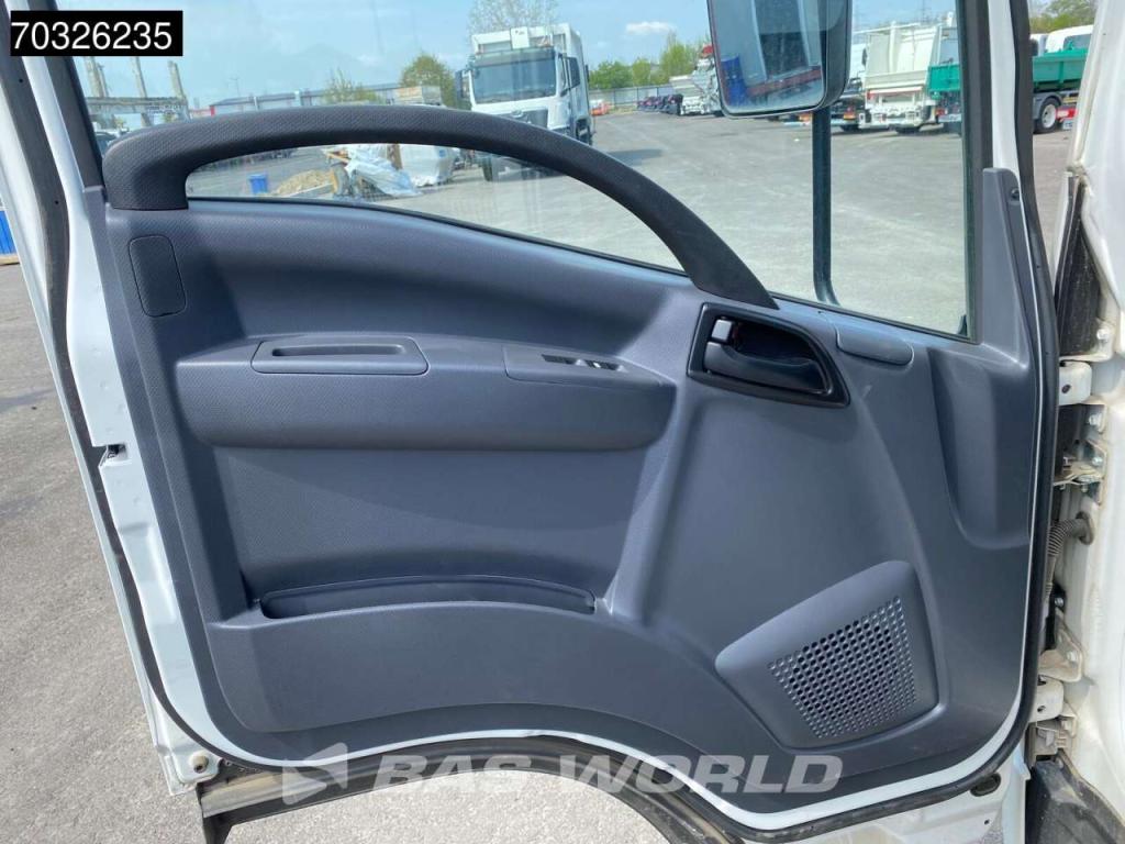 Isuzu M 27 4X2 Photo 16