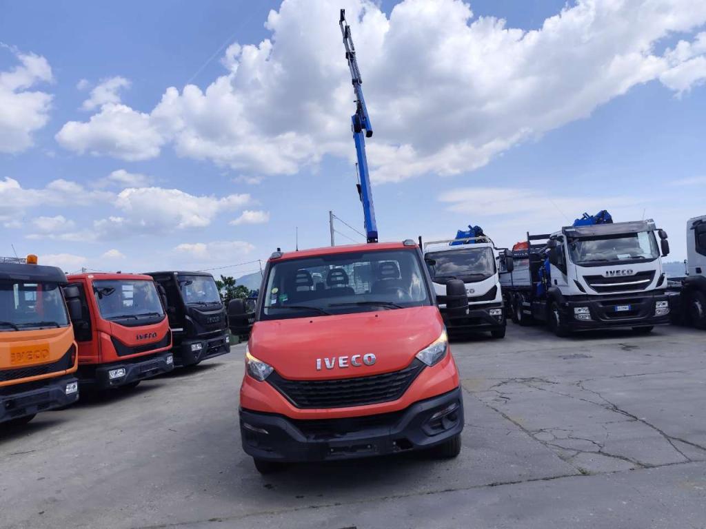 Iveco DAILY 35-120 Photo 18
