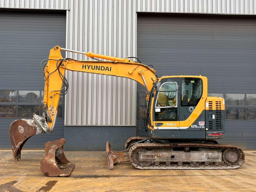 Hyundai R125LCR-9A Photo 1