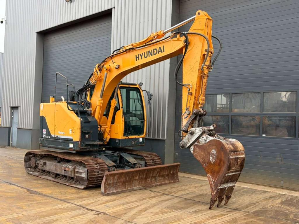 Hyundai R125LCR-9A Photo 10