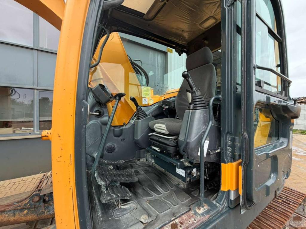 Hyundai R125LCR-9A Photo 27