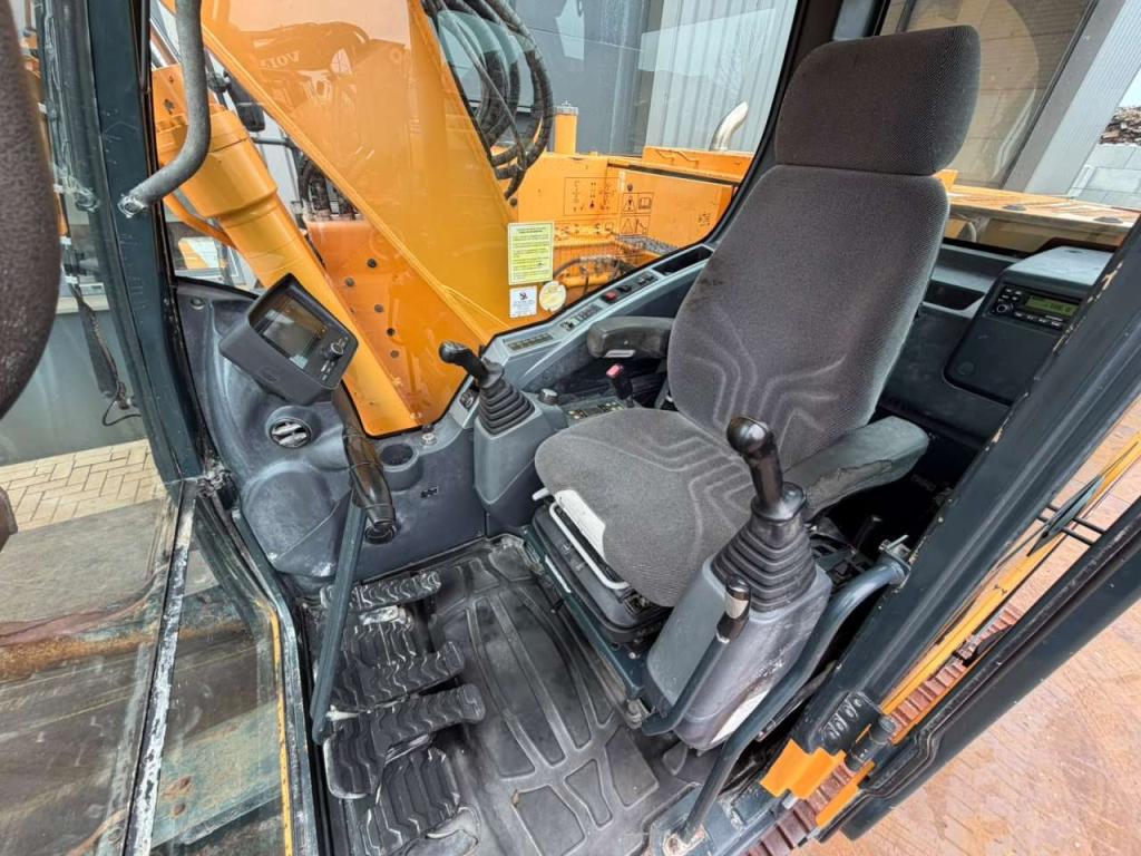 Hyundai R125LCR-9A Photo 28
