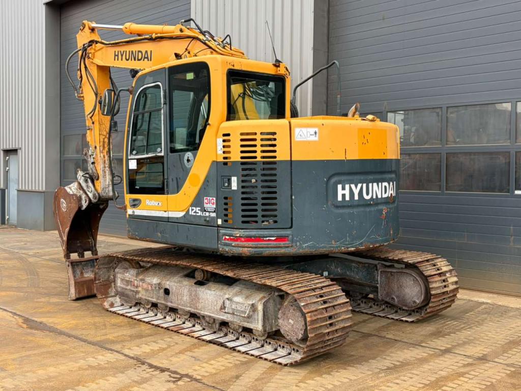 Hyundai R125LCR-9A Photo 6