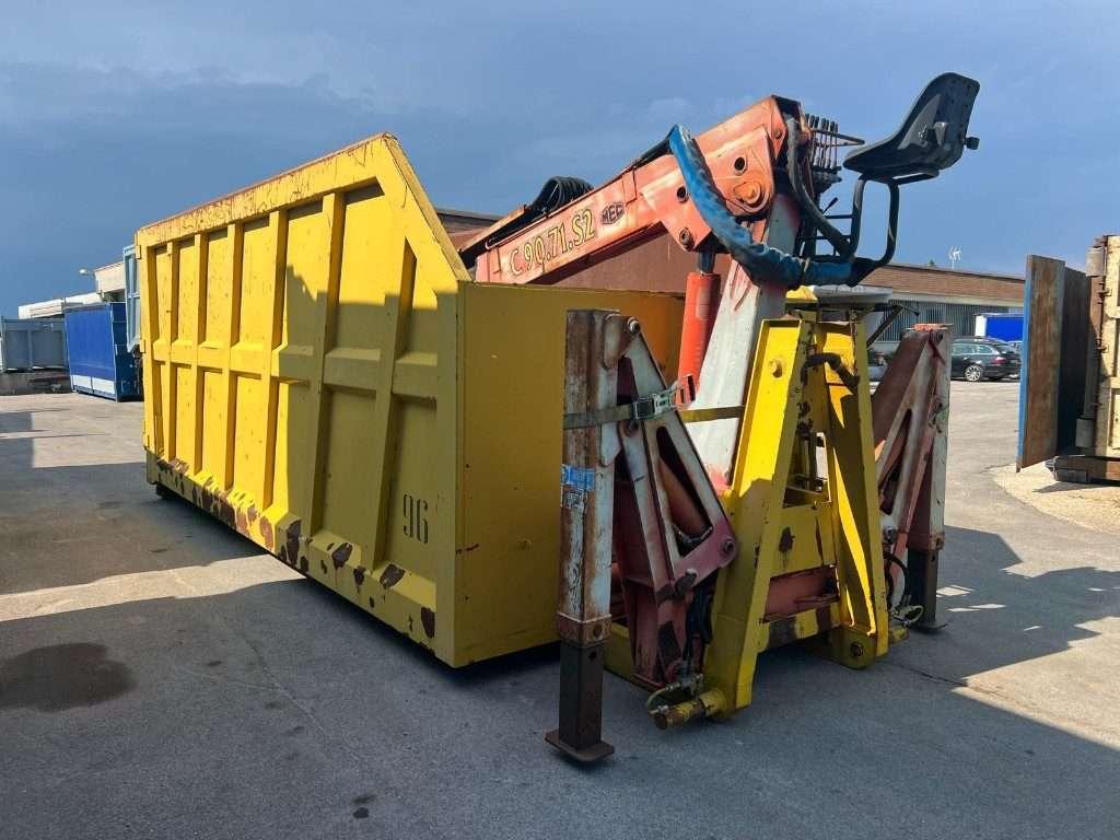 CONTAINER SCARRABILE USATO A CIELO APERTO CON GRU Photo 2