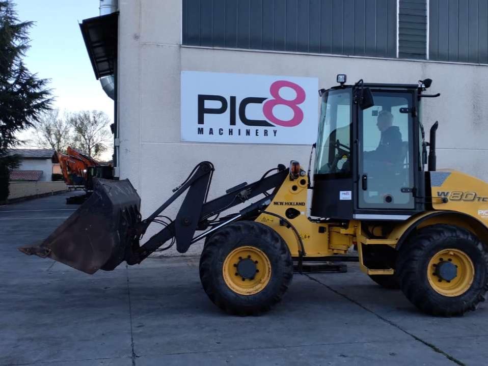 New Holland W80TC Photo 1