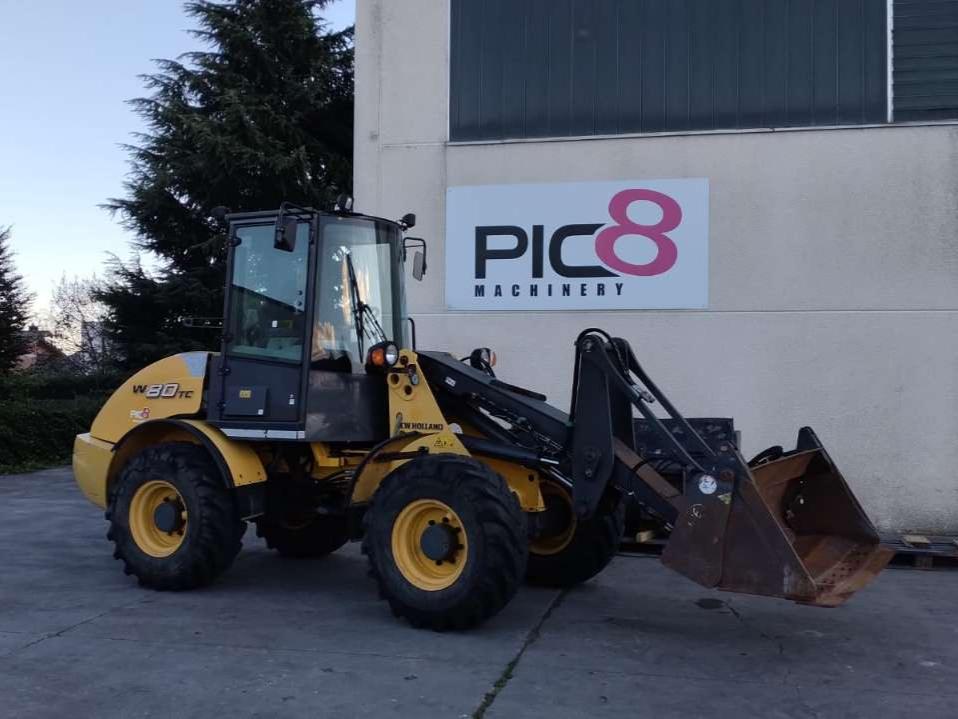 New Holland W80TC Photo 4