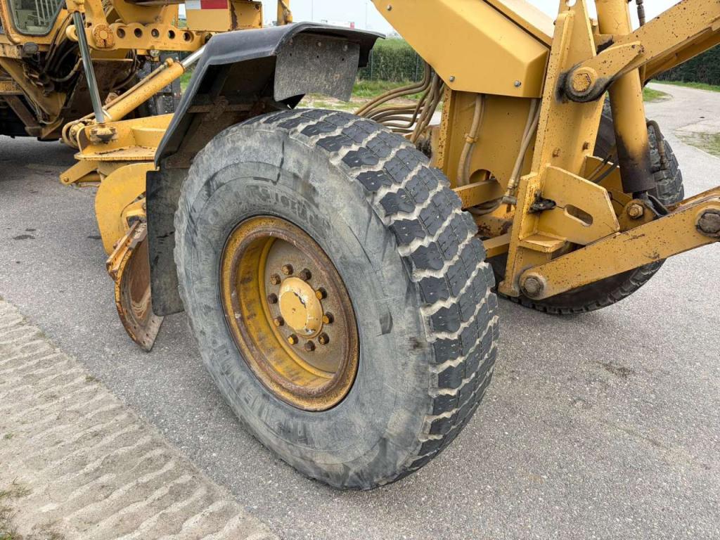 Caterpillar 140H Photo 13