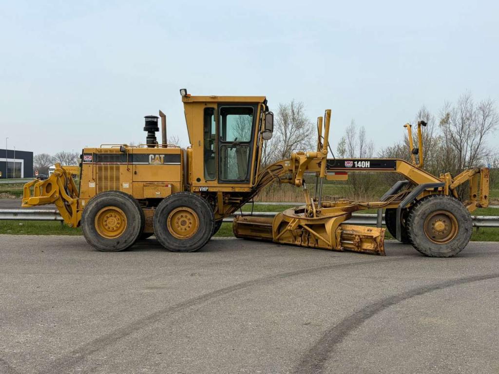 Caterpillar 140H Photo 7