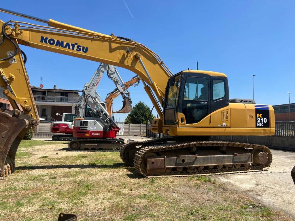 Komatsu PC210NLC-7K Photo 2