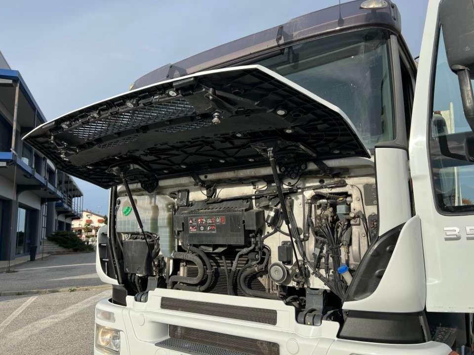 Iveco 350 6X2 Photo 17