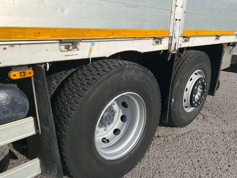 Iveco 350 6X2 Photo 4