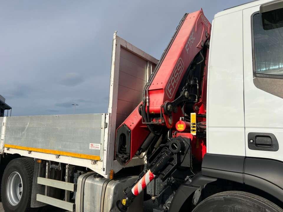 Iveco 350 6X2 Photo 5