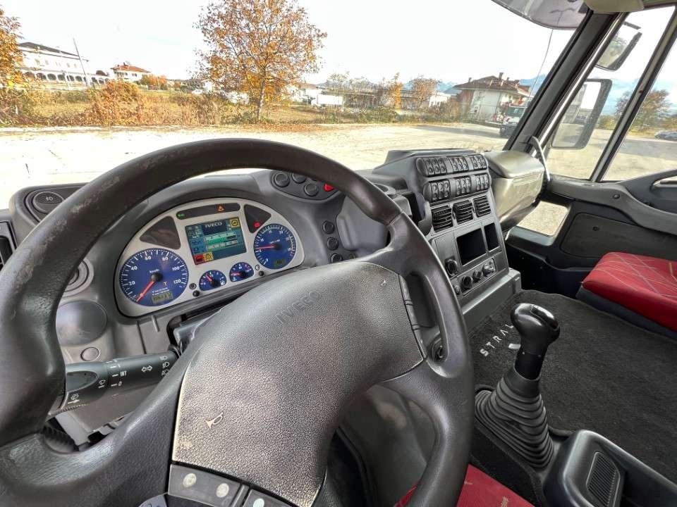 Iveco 350 6X2 Photo 8