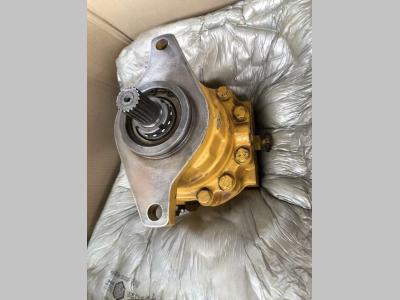 Komatsu Swing motor for Komatsu PC180-3 sold by Fratelli Zenzalari S.r.l.
