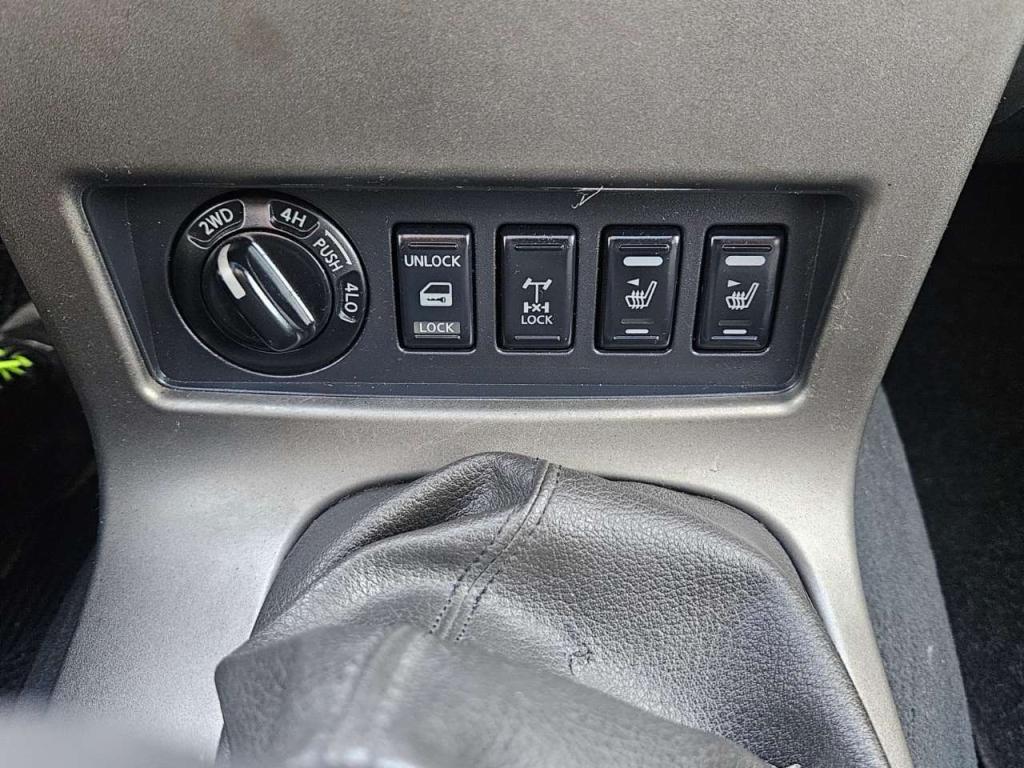 Nissan NAVARA Photo 12
