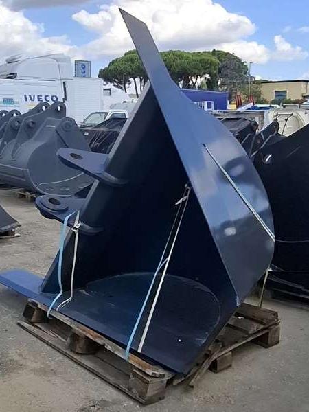 Trapezoidal ditch bucket Photo 2