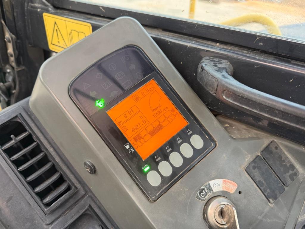 Yanmar SV100 Photo 9