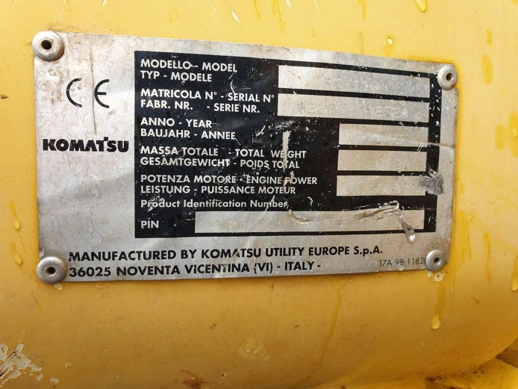 Komatsu PC110R Photo 3