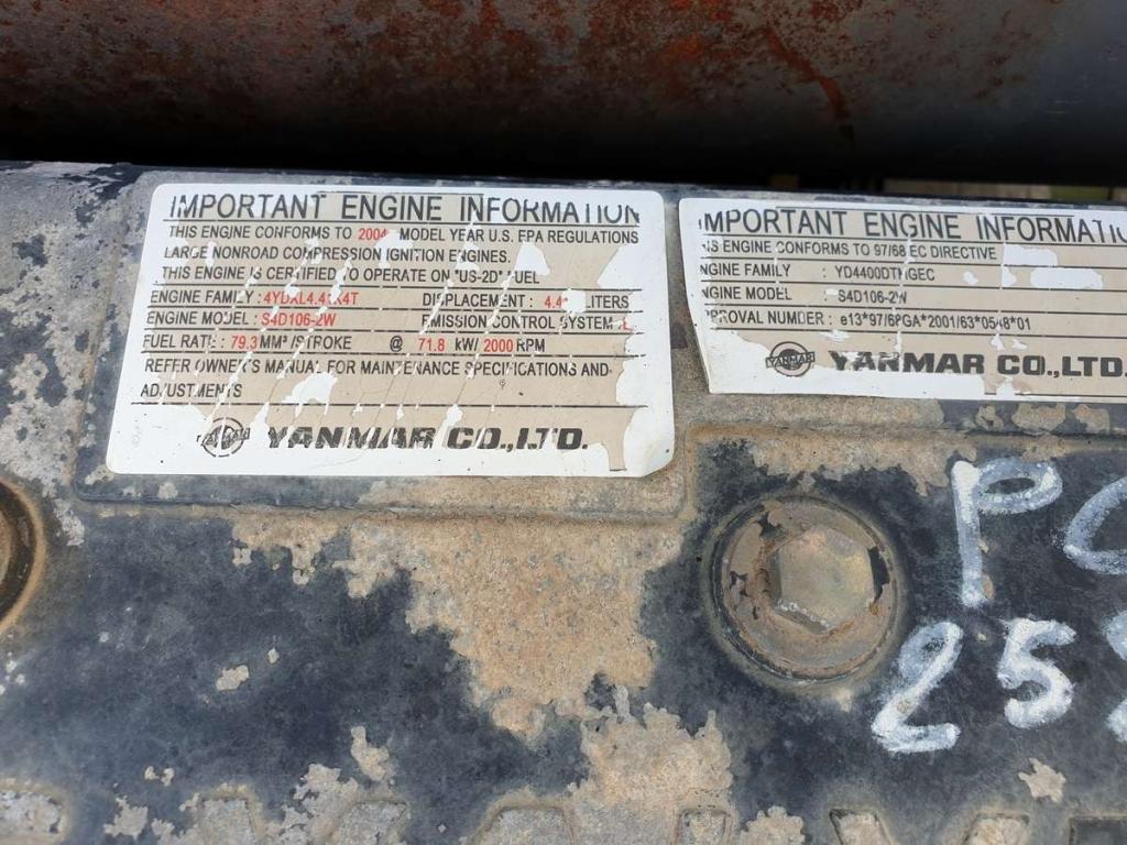 Komatsu PC110R Photo 4