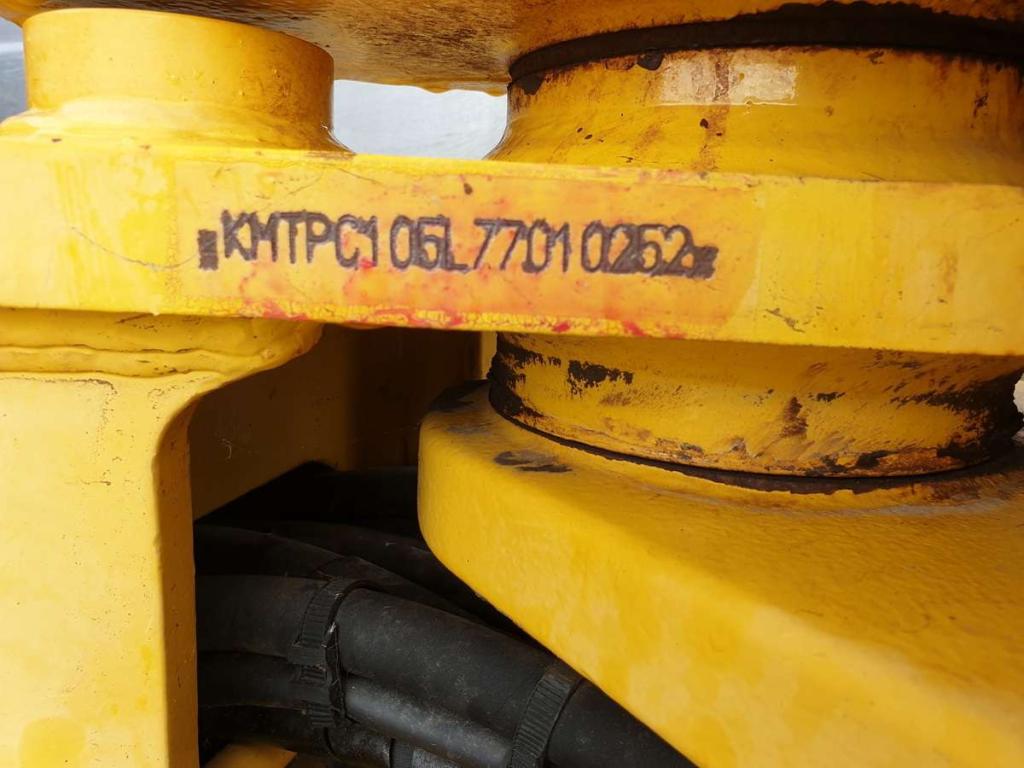 Komatsu PC110R Photo 5