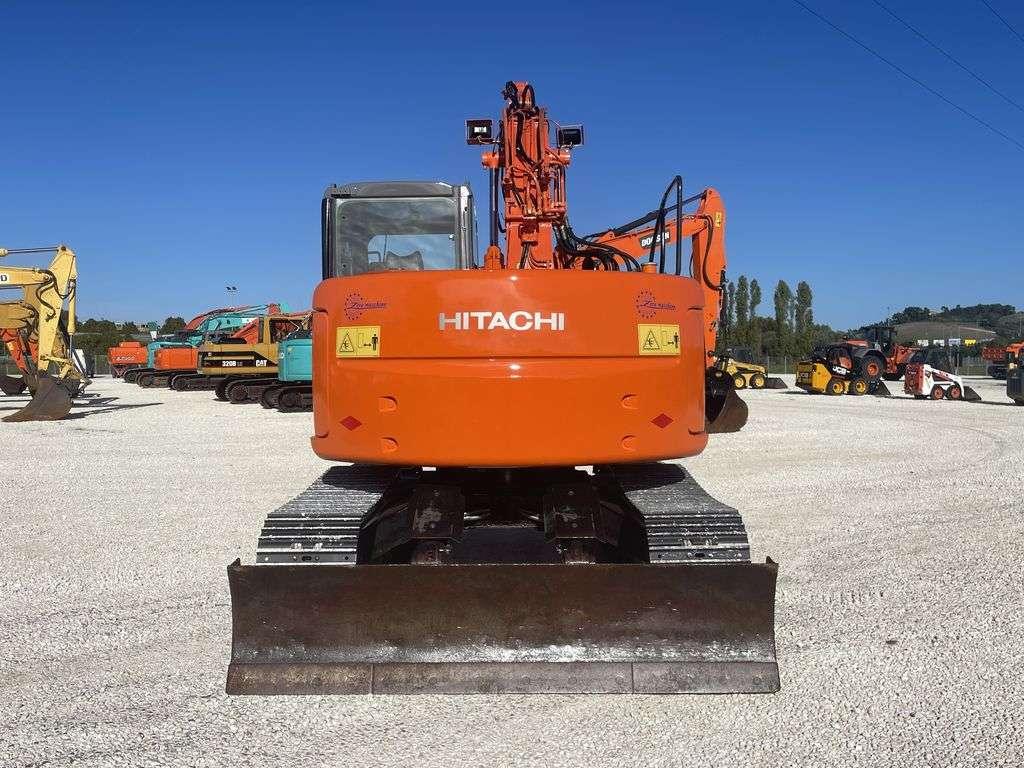 Hitachi ZX135 US Photo 4