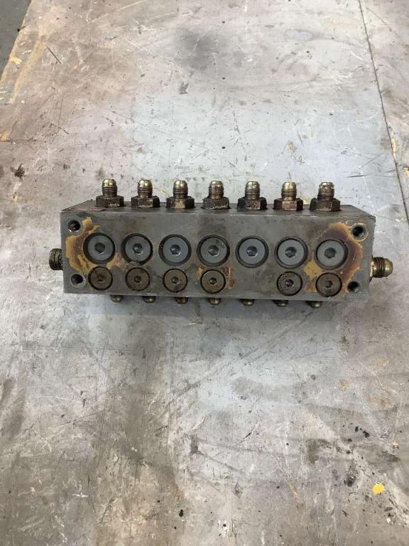 Hydraulic distributor for Fiat Hitachi EX 235 Photo 5