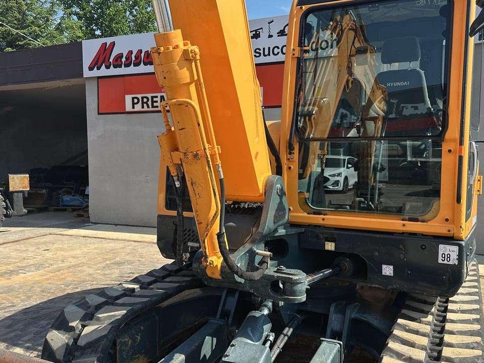 Hyundai ROBEX 80CR-9A Photo 9