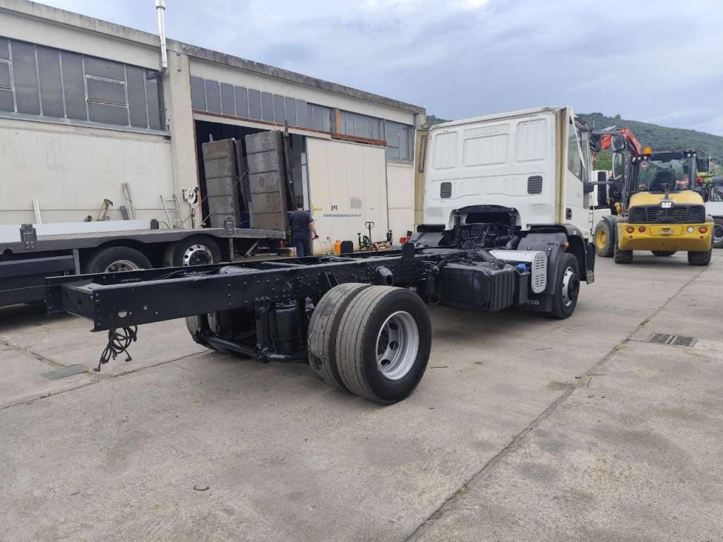 Iveco EUROCARGO 150E22P Photo 25